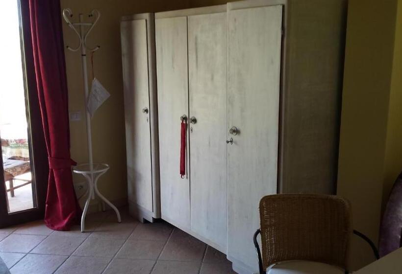 اتاق لوکس, Agriturismo Podere La Cascata