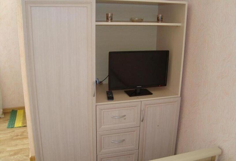 اتاق استاندارد سه نفره, Chicho Guesthouse