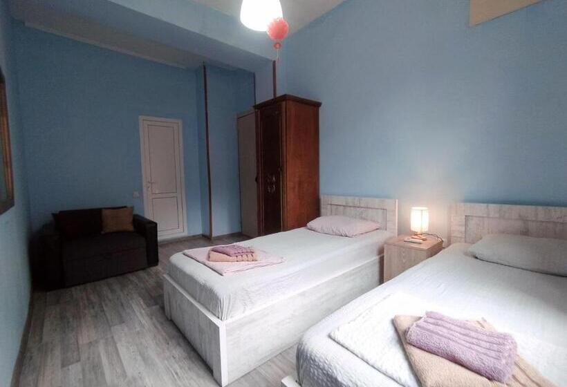 اتاق خانوادگی, Guesthouse Kato