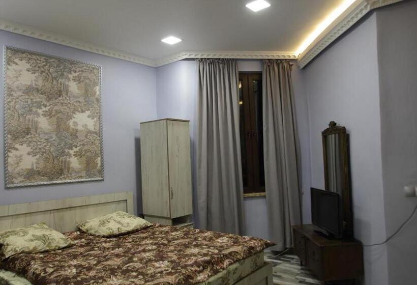 سوییت خانوادگی, Guesthouse Kato