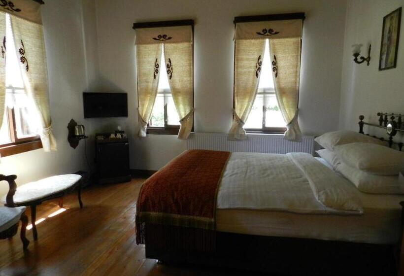 اتاق لوکس, Aslibey Konagi   Adults Only