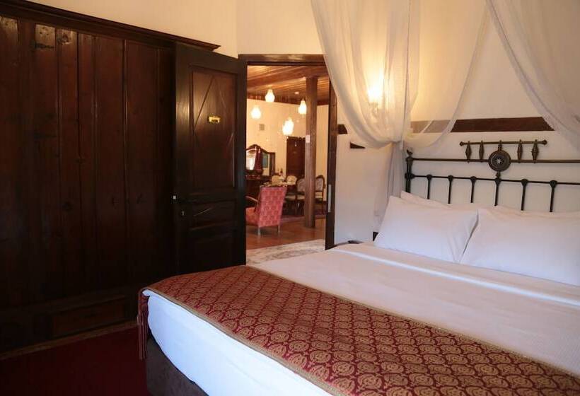 اتاق لوکس, Aslibey Konagi   Adults Only