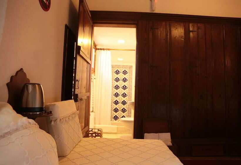 اتاق لوکس, Aslibey Konagi   Adults Only