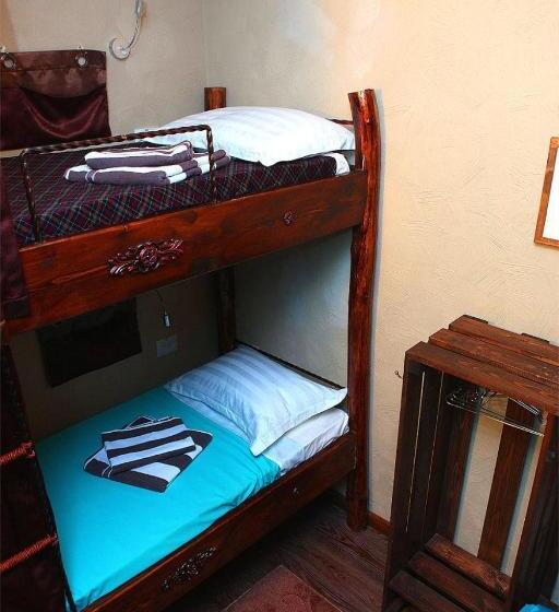 اتاق استاندارد با سرویس بهداشتی مشترک, Drimin   Boutique Hostel And Hotel Rooms Available