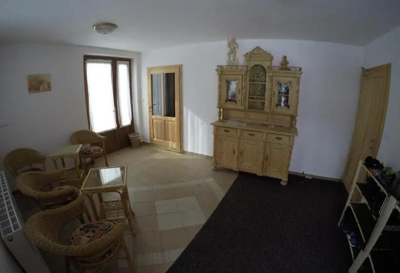 اتاق استاندارد برای معلولان, Harrachovská Hacienda