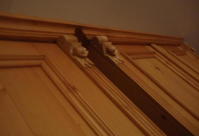 غرفة قياسية لذوى الاحتياجات الخاصة, Harrachovská Hacienda