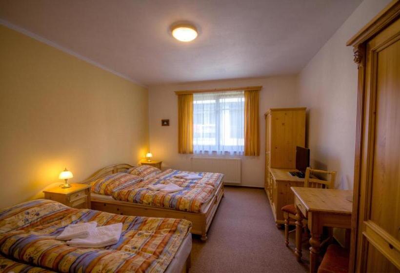 غرفة قياسية سرير كينج, Harrachovská Hacienda