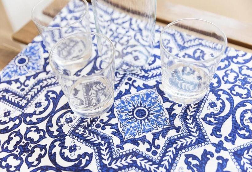 اتاق لوکس سه تخته, Lisbon Checkin Guesthouse