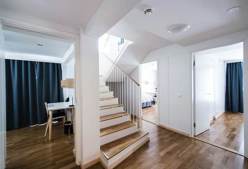 Casa 4 Quartos, Töölö Towers