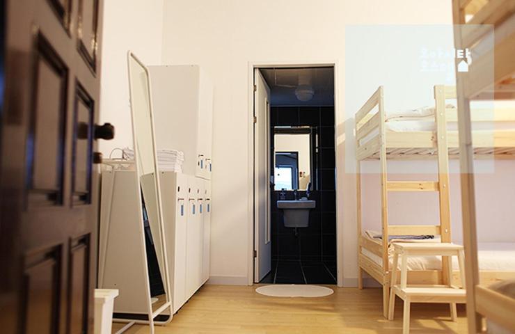 スタンダード４人部屋, Oasita Hostel