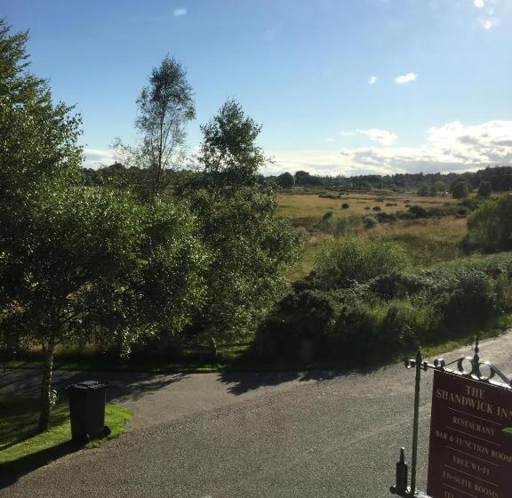 اتاق استاندارد سه نفره, The Shandwick Inn