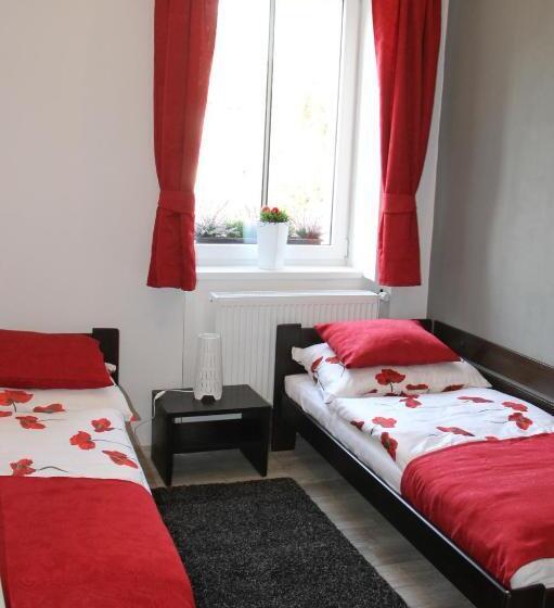 メゾネットスイート, Apartments Benešova 6