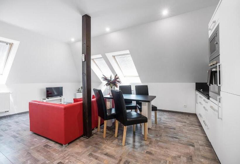 ２ベッドルームアパートメント, Apartments Benešova 6