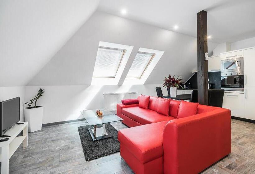Апартаменты 2 Спальни, Apartments Benešova 6