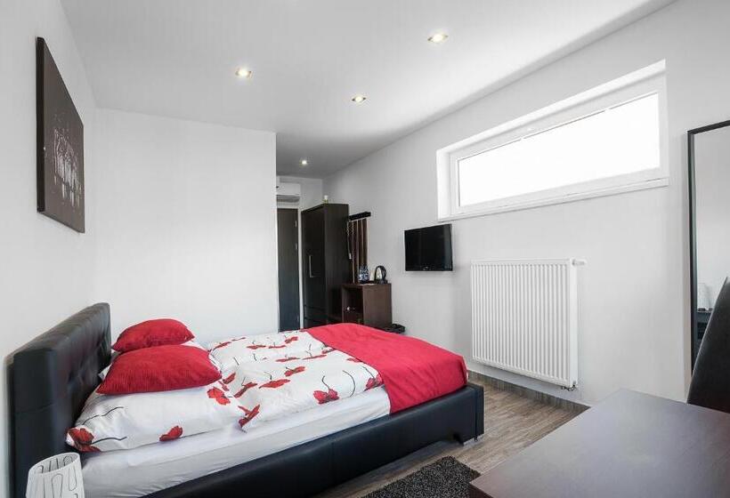 バルコニー付きスタンダードルーム, Apartments Benešova 6