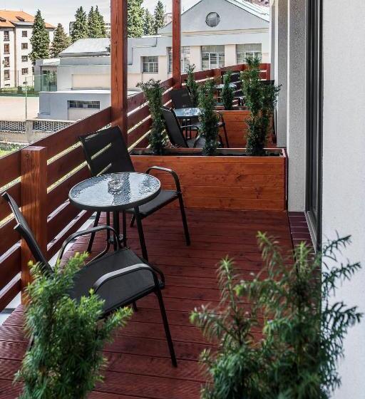 バルコニー付きスタンダードトリプルルーム, Apartments Benešova 6