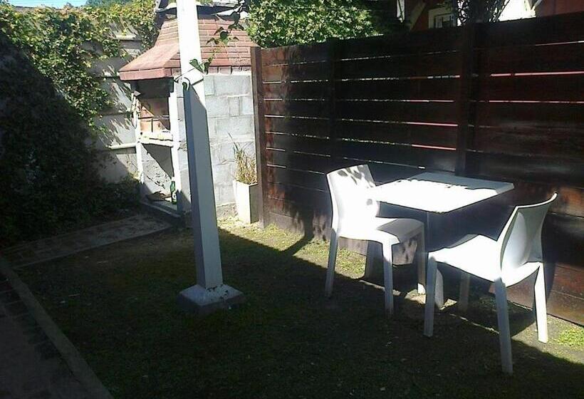 Deluxe Kamer, Las Moraditas