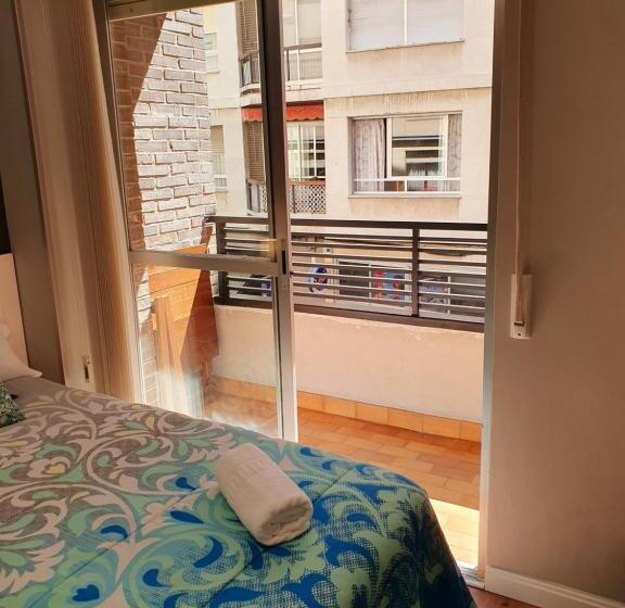 חדר סטנדרט לשלושה עם חדר אמבטיה משוף, Pensión El Espolón