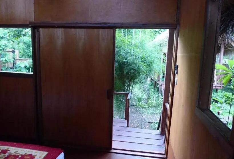 スタンダードバンガロー, Shibui Garden Bungalows And Restaurant