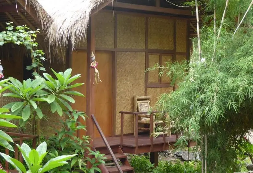 スタンダードバンガロー, Shibui Garden Bungalows And Restaurant