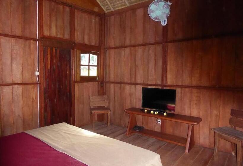 デラックスバンガロー, Shibui Garden Bungalows And Restaurant