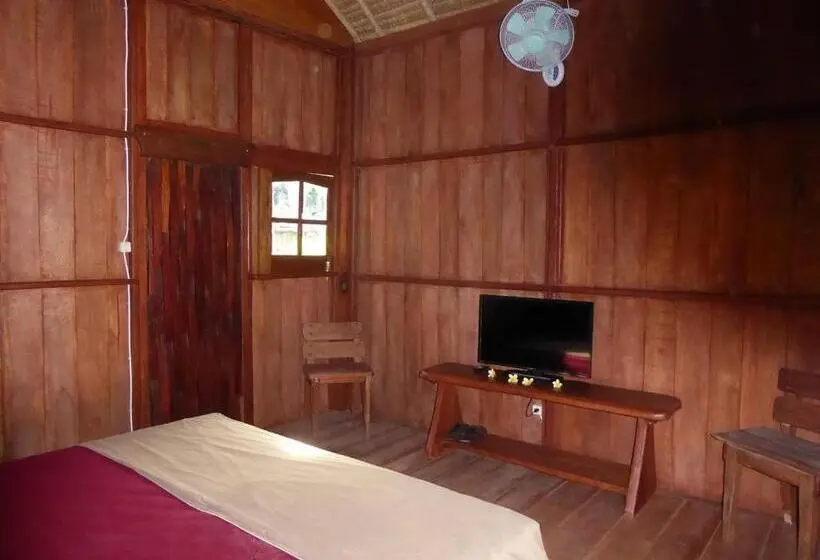 デラックスバンガロー, Shibui Garden Bungalows And Restaurant