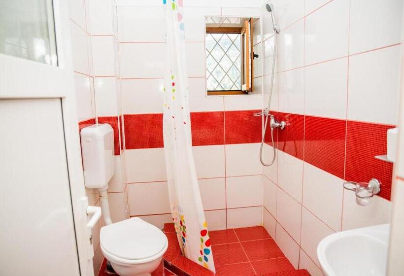 Студио Стандарт Вид на Сад, Vila Alegria