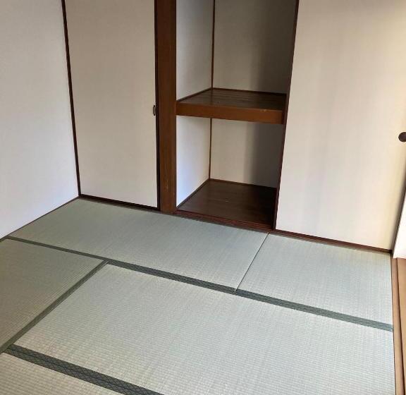 חדר משפחתי, Wholeearth Ryokan Hiroshima