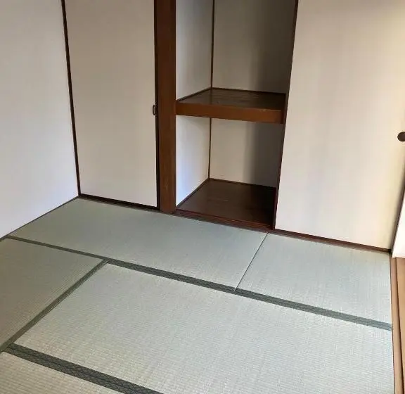 اتاق خانوادگی, Wholeearth Ryokan Hiroshima