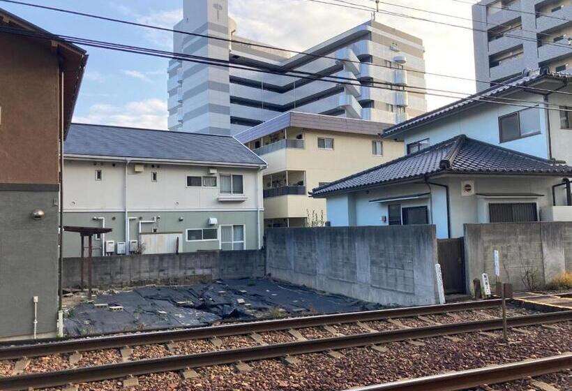 חדר משפחתי, Wholeearth Ryokan Hiroshima