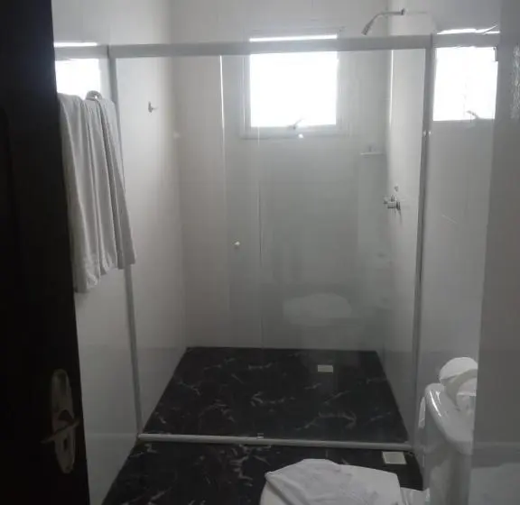 اتاق استاندارد چهار تخته, Pousada Solar Inn