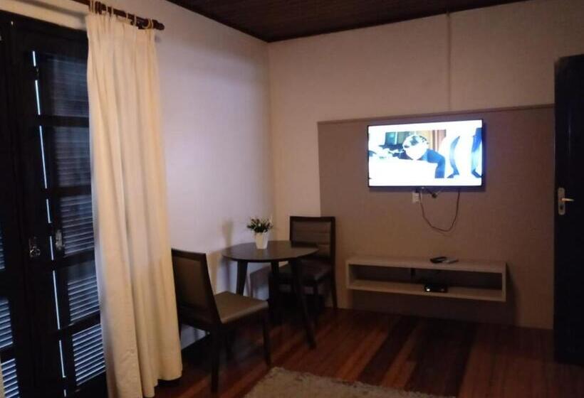 سوییت لوکس, Pousada Solar Inn