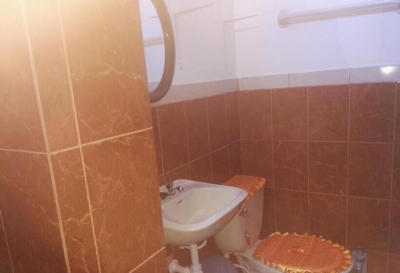 اتاق استاندارد, Sarisa House