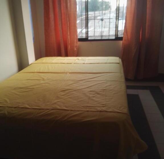 اتاق استاندارد, Sarisa House