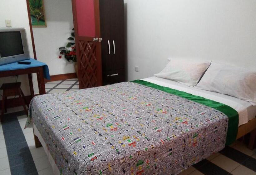 اتاق استاندارد, Sarisa House