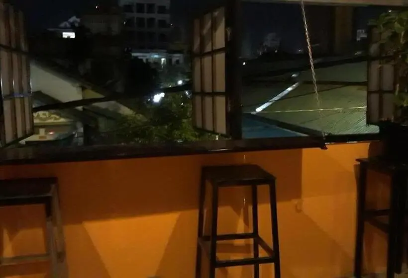 ファミリーステューディオ, Vanny's Peaceful Guesthouse