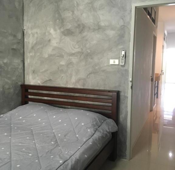 اتاق استاندارد, You In House Urt Surathani Airport