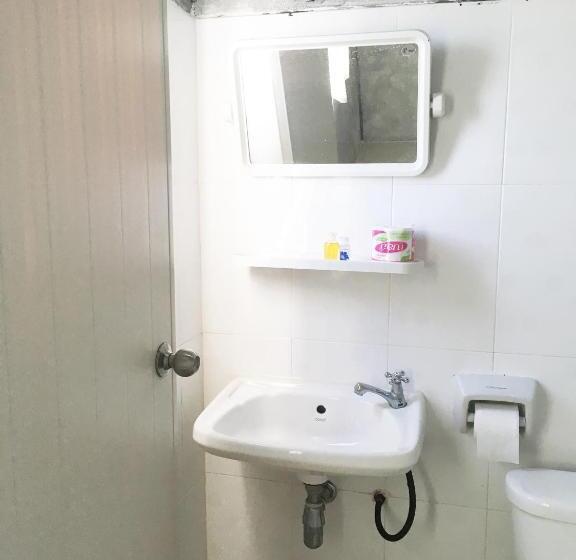 اتاق استاندارد, You In House Urt Surathani Airport