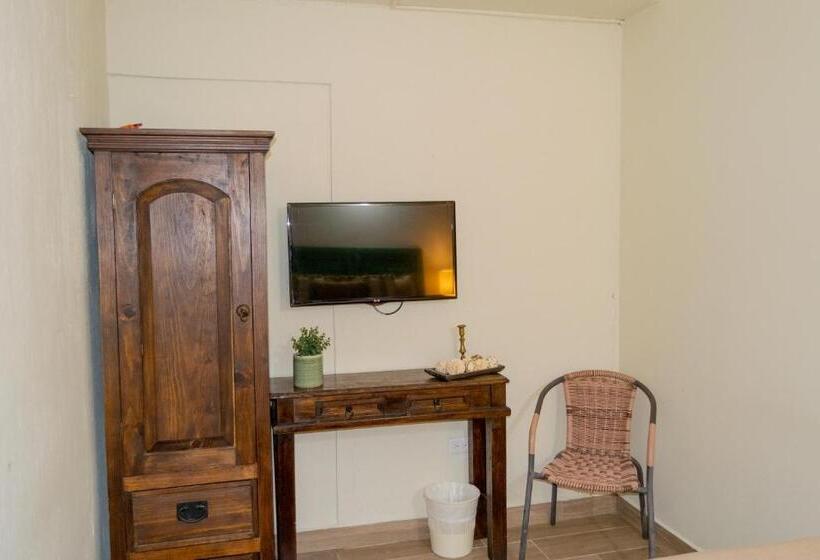 اتاق استاندارد, Hostal Donde Regina