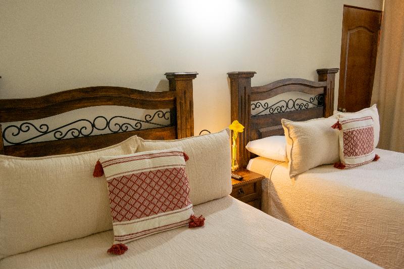 اتاق استاندارد, Hostal Donde Regina