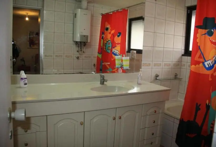 اتاق استاندارد سه نفره, Hostal Los Guindos
