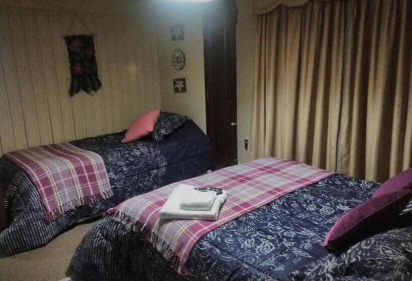 חדר סטנדרט לשלושה, Hostal Los Guindos