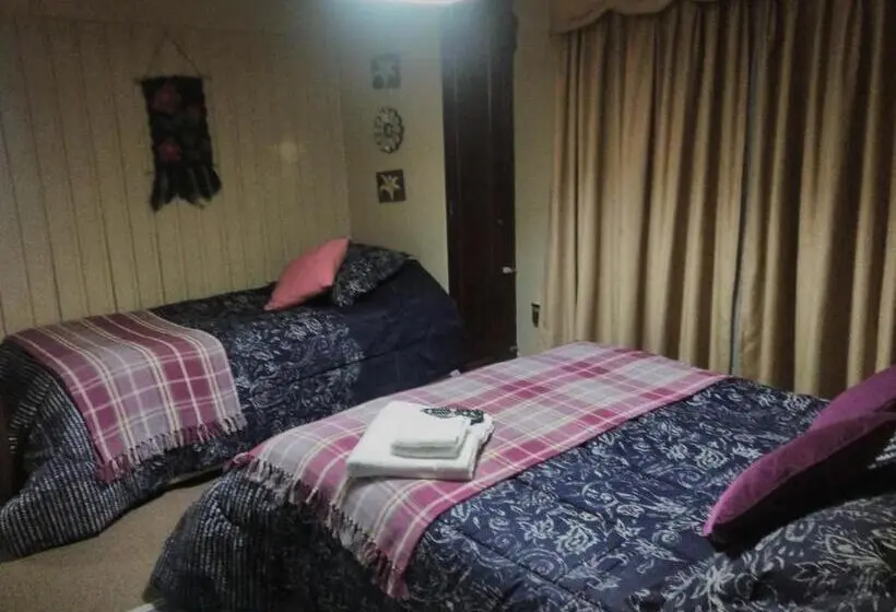 اتاق استاندارد سه نفره, Hostal Los Guindos