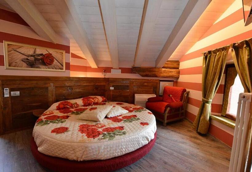 اتاق لوکس با وان آب گرم, Vecchio Mulino Guest House