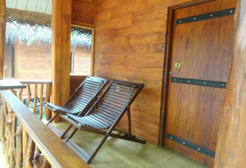 スタンダードルーム, The Green Station