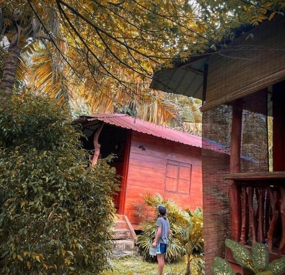 スタンダードルーム, The Green Station