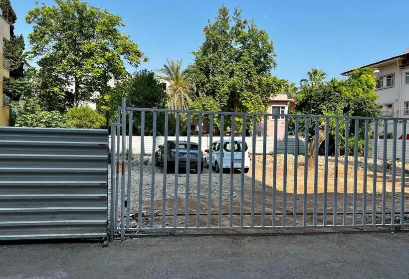 آپارتمان 1 خوابه با چشم‌انداز باغ, Arkk Homes