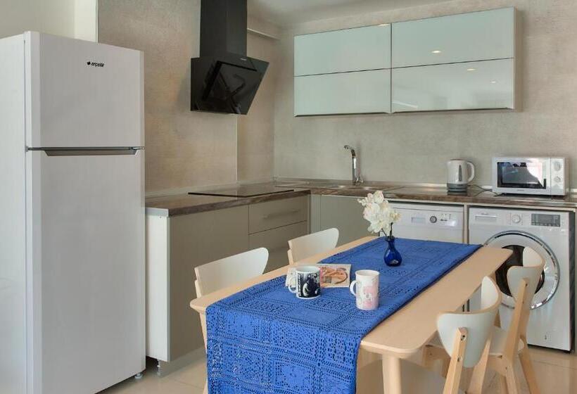 Appartamento 1 Camera da Letto con Balcone, Arkk Homes