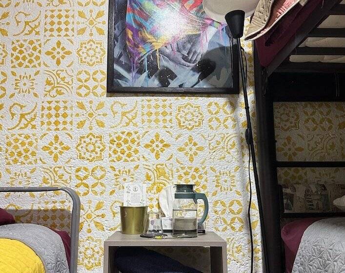 اتاق ساده سه‌ نفره, Posada Vs4 Aeropuerto