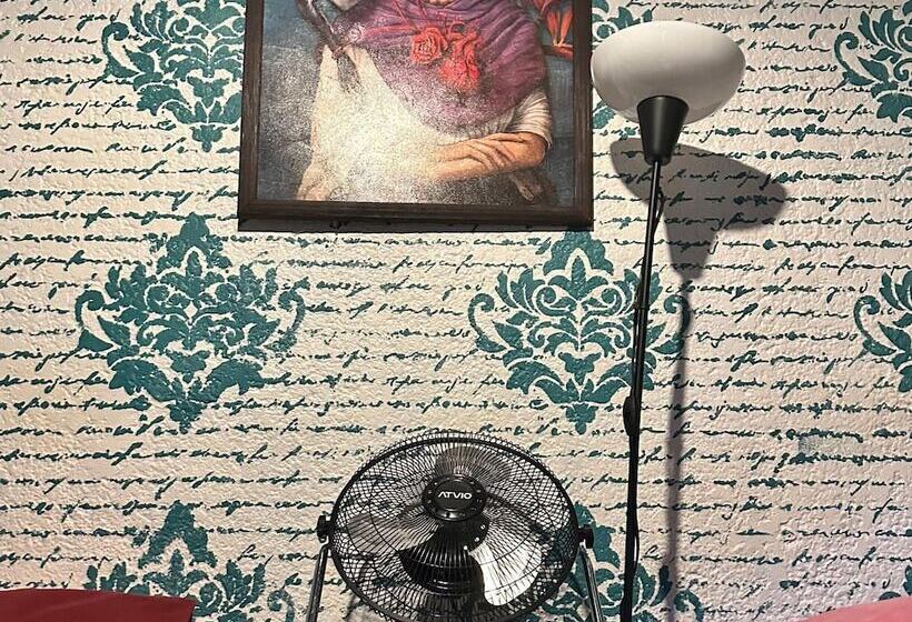 اتاق ساده سه‌ نفره, Posada Vs4 Aeropuerto